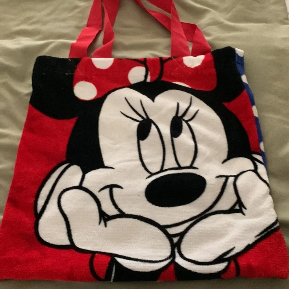 Disney Minnie Pool/Beach Towel with matching bag - Picture 3 of 5
